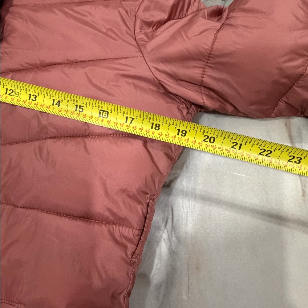 Abercrombie & Fitch Dusty Rose Puffer Jacket - Picture 9 of 10